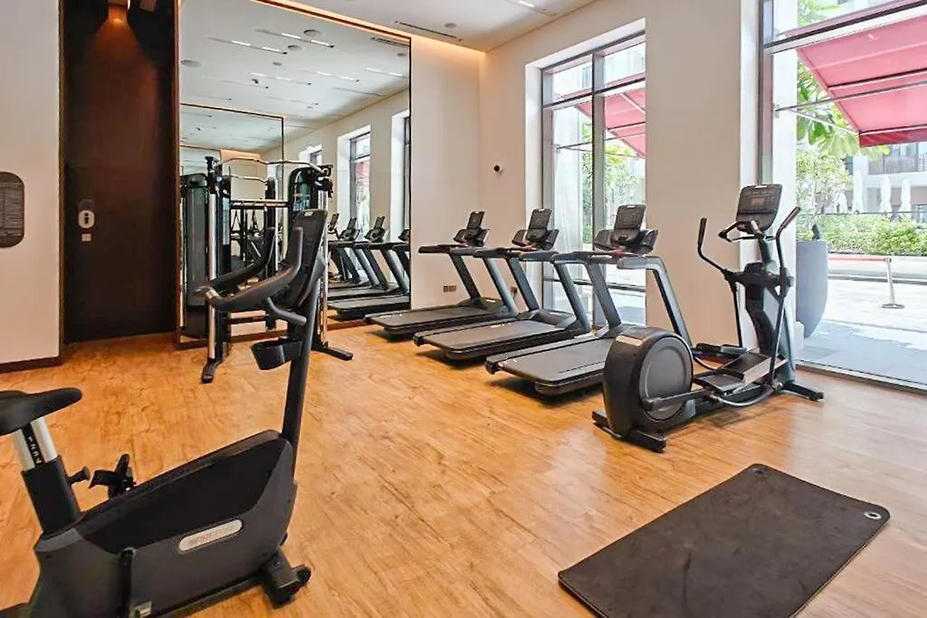 Apartment New Listing & Vida Creek Beach & Beach Access Dubai